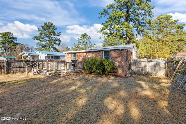 1915 Evans Street, New Bern, NC 28562