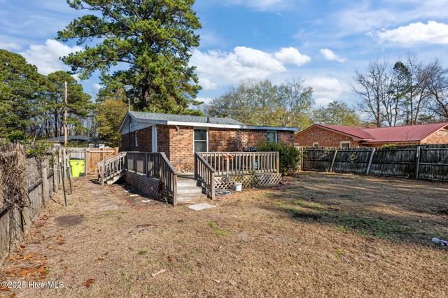 1915 Evans Street, New Bern, NC 28562