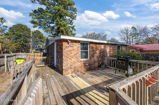 1915 Evans Street, New Bern, NC 28562