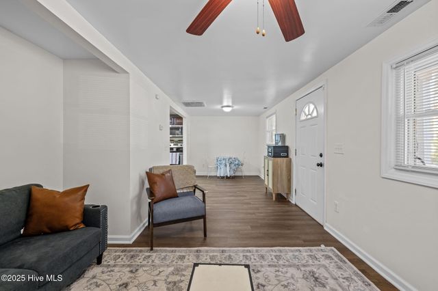 1915 Evans Street, New Bern, NC 28562