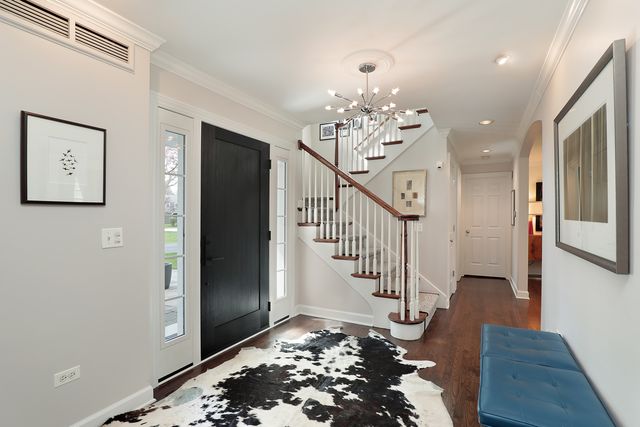 921 Woodbine Lane, Northbrook, IL 60062