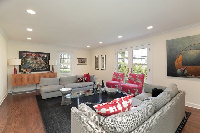 921 Woodbine Lane, Northbrook, IL 60062