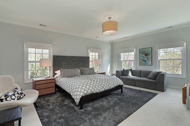 921 Woodbine Lane, Northbrook, IL 60062