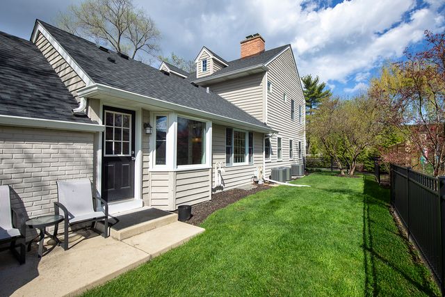 921 Woodbine Lane, Northbrook, IL 60062