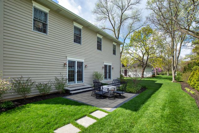921 Woodbine Lane, Northbrook, IL 60062