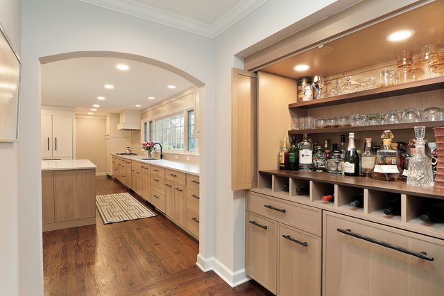 921 Woodbine Lane, Northbrook, IL 60062