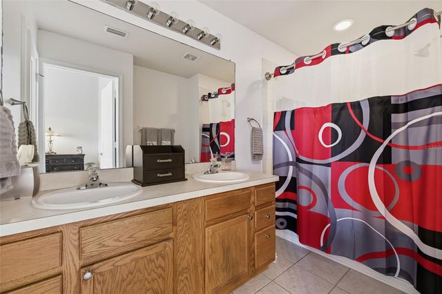 952 VISTA CAY COURT, Brandon, FL 33511