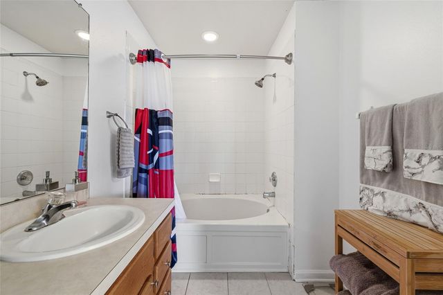 952 VISTA CAY COURT, Brandon, FL 33511