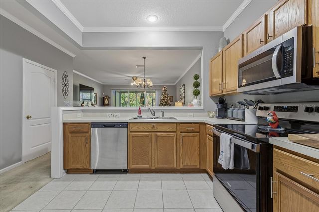 952 VISTA CAY COURT, Brandon, FL 33511