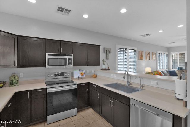 3530 S CUPERTINO Drive, Gilbert, AZ 85297