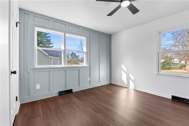 5702 Halsey Street, Shawnee, KS 66216