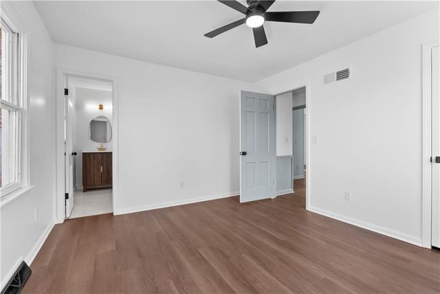 5702 Halsey Street, Shawnee, KS 66216