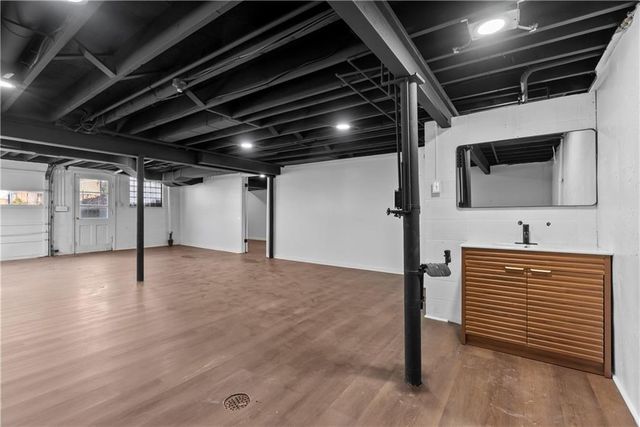 5702 Halsey Street, Shawnee, KS 66216