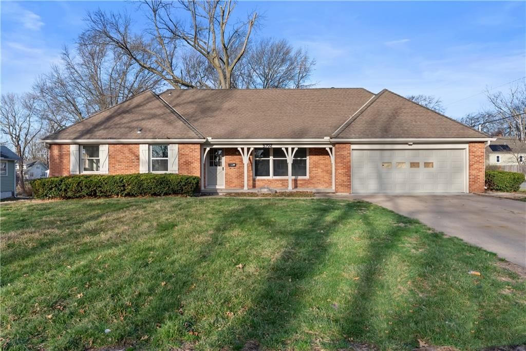 5702 Halsey Street, Shawnee, KS 66216