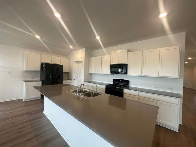 176 JEFFERS, Kyle, TX 78640