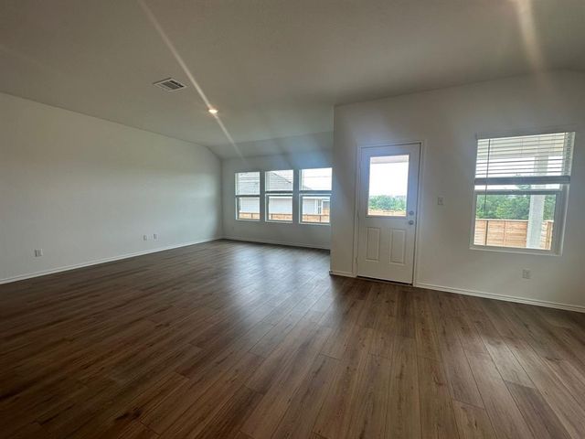 176 JEFFERS, Kyle, TX 78640