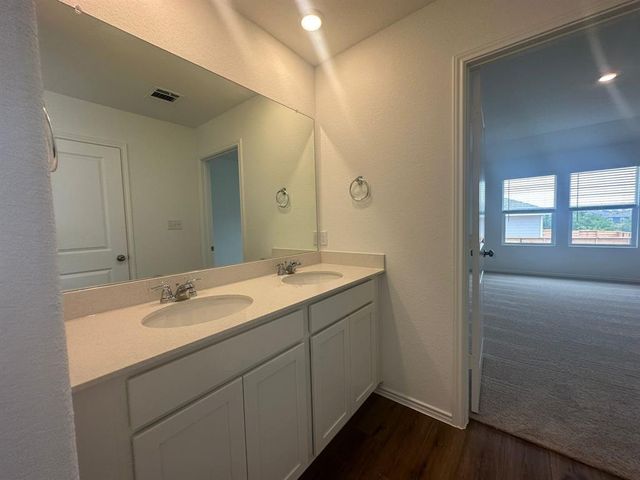 176 JEFFERS, Kyle, TX 78640