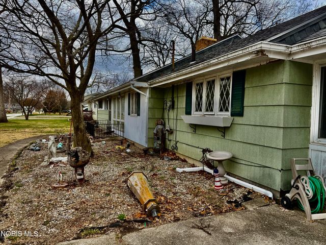 7010 Dunn Drive, Holland, OH 43528