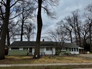 7010 Dunn Drive, Holland, OH 43528