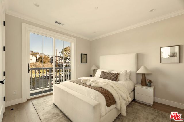 2432 22nd Street, Santa Monica, CA 90405