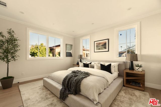 2432 22nd Street, Santa Monica, CA 90405