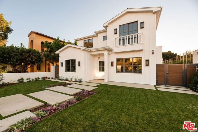 2432 22nd Street, Santa Monica, CA 90405