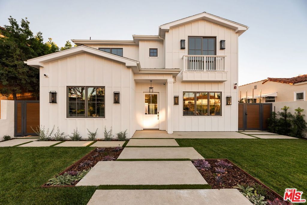 2432 22nd Street, Santa Monica, CA 90405