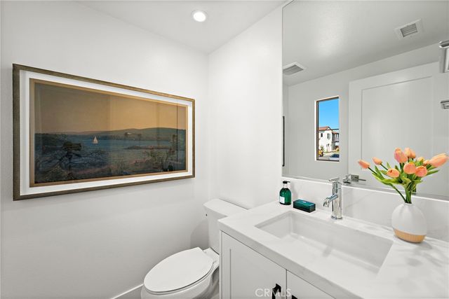 122 Eversedge, Irvine, CA 92618