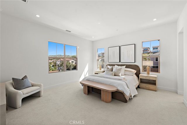 122 Eversedge, Irvine, CA 92618
