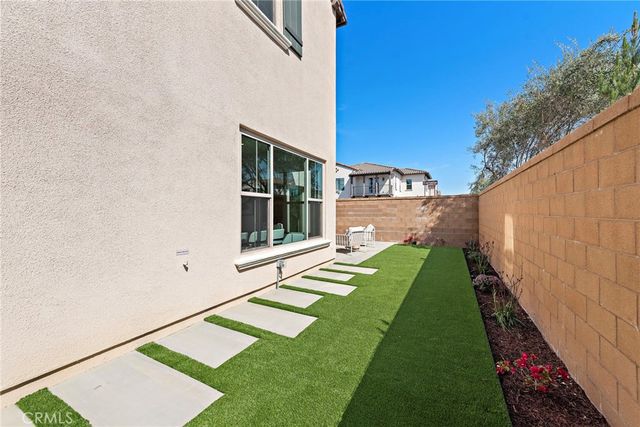 122 Eversedge, Irvine, CA 92618