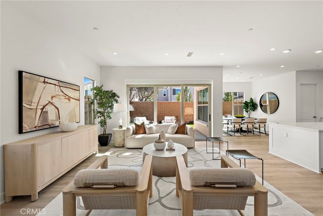 122 Eversedge, Irvine, CA 92618