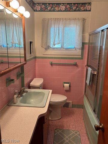 1661 Empire Road, Wickliffe, OH 44092