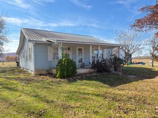 50 Keith Cove Rd, Cowan, TN 37318