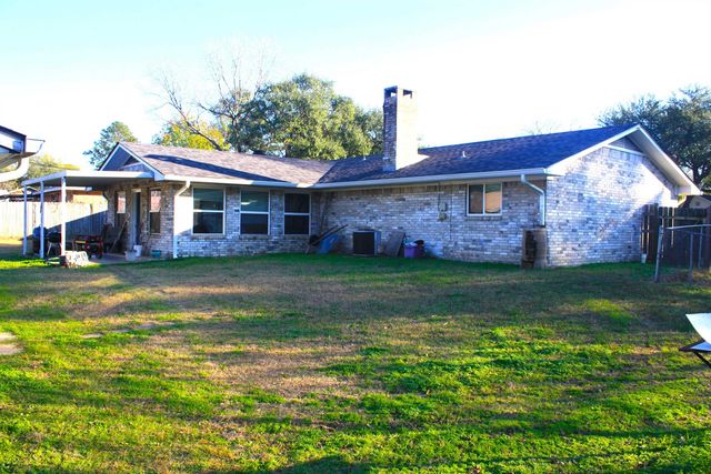 181 Velma Dr., Kilgore, TX 75662