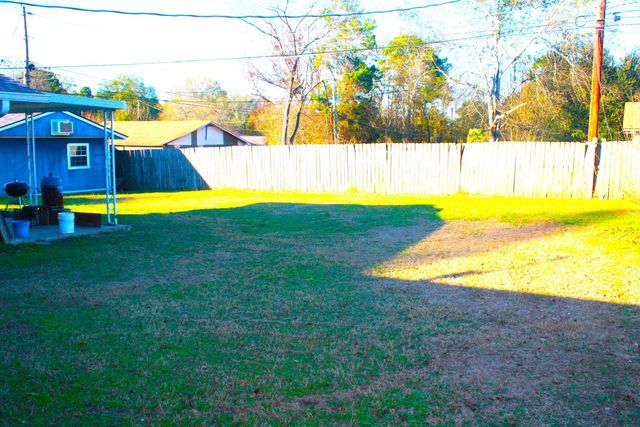 181 Velma Dr., Kilgore, TX 75662