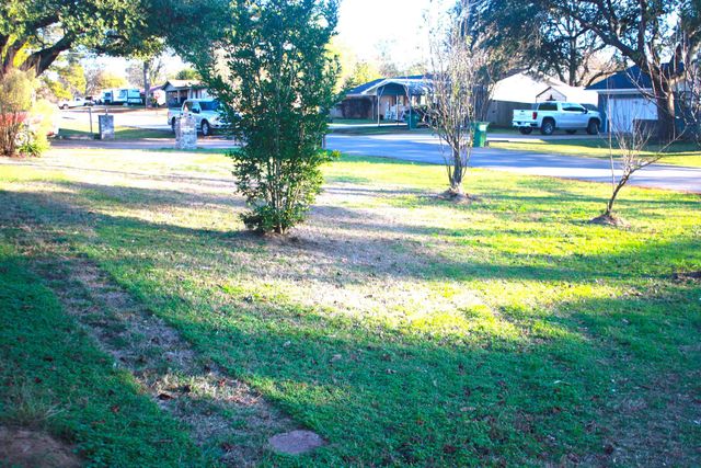 181 Velma Dr., Kilgore, TX 75662