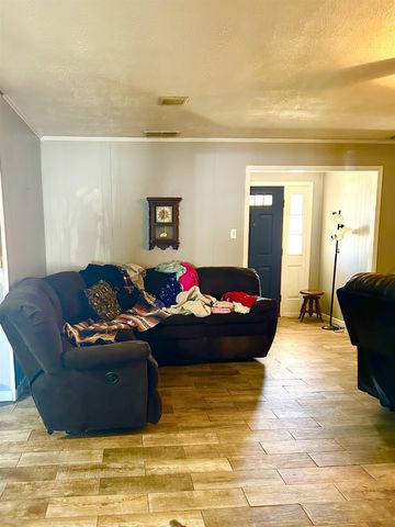 181 Velma Dr., Kilgore, TX 75662