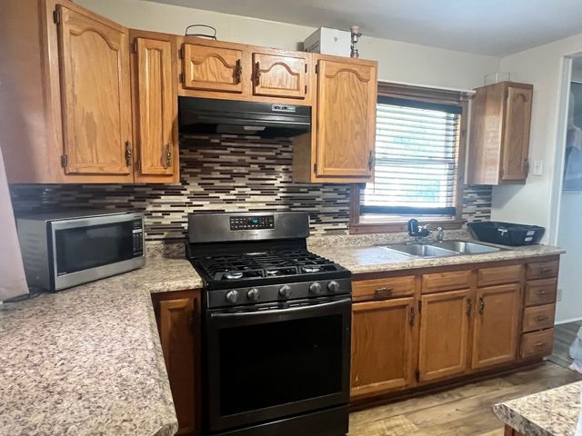 14701 E Riverside Drive, South Holland, IL 60473
