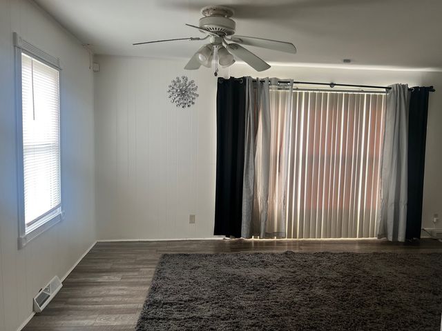 14701 E Riverside Drive, South Holland, IL 60473
