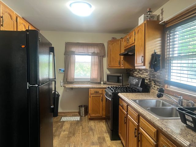 14701 E Riverside Drive, South Holland, IL 60473