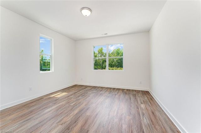 4000 Groometown Road, Greensboro, NC 27407