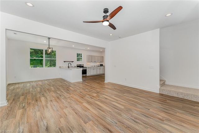 4000 Groometown Road, Greensboro, NC 27407