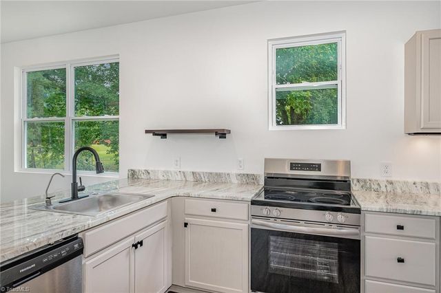 4000 Groometown Road, Greensboro, NC 27407