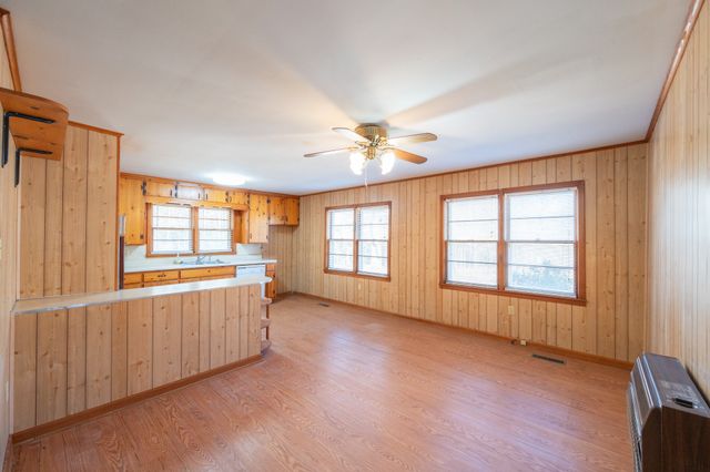 2855 Pine Knob Rd, Lexington, TN 38351