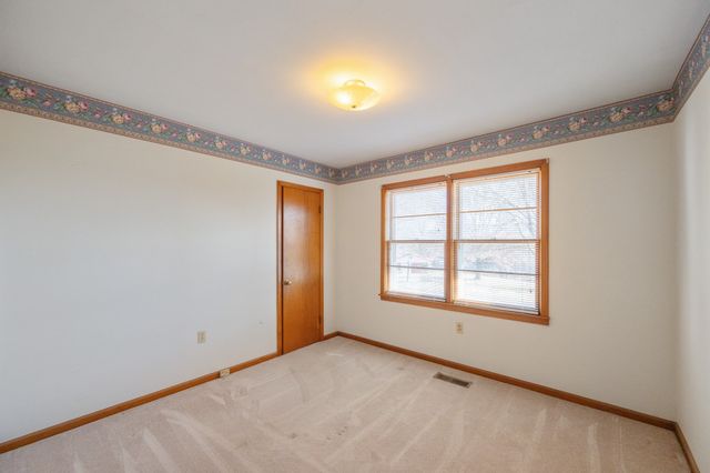 2855 Pine Knob Rd, Lexington, TN 38351