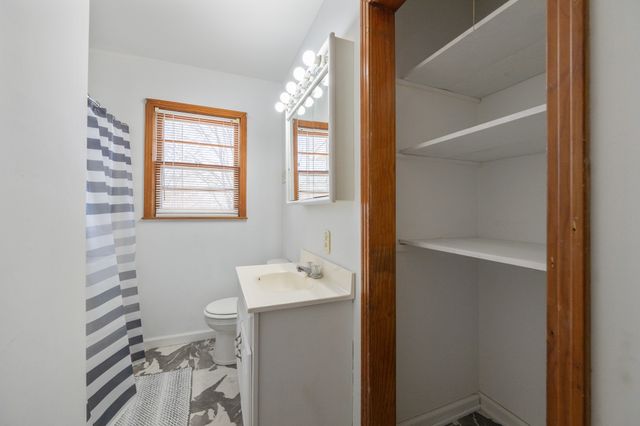 2855 Pine Knob Rd, Lexington, TN 38351