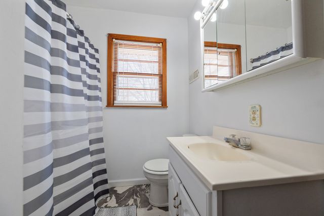 2855 Pine Knob Rd, Lexington, TN 38351
