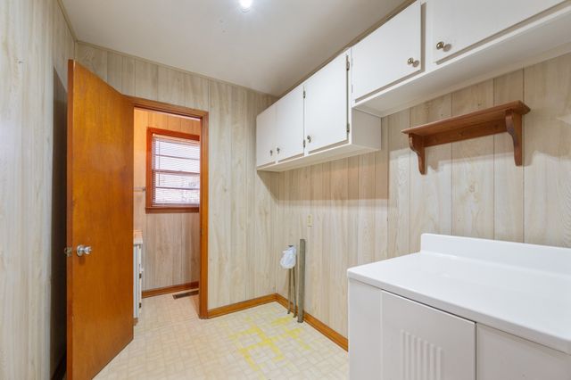 2855 Pine Knob Rd, Lexington, TN 38351