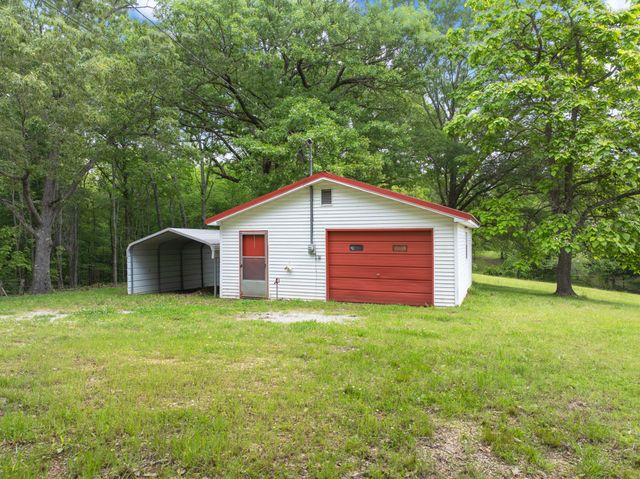 2855 Pine Knob Rd, Lexington, TN 38351
