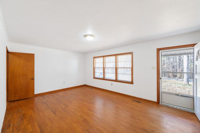 2855 Pine Knob Rd, Lexington, TN 38351